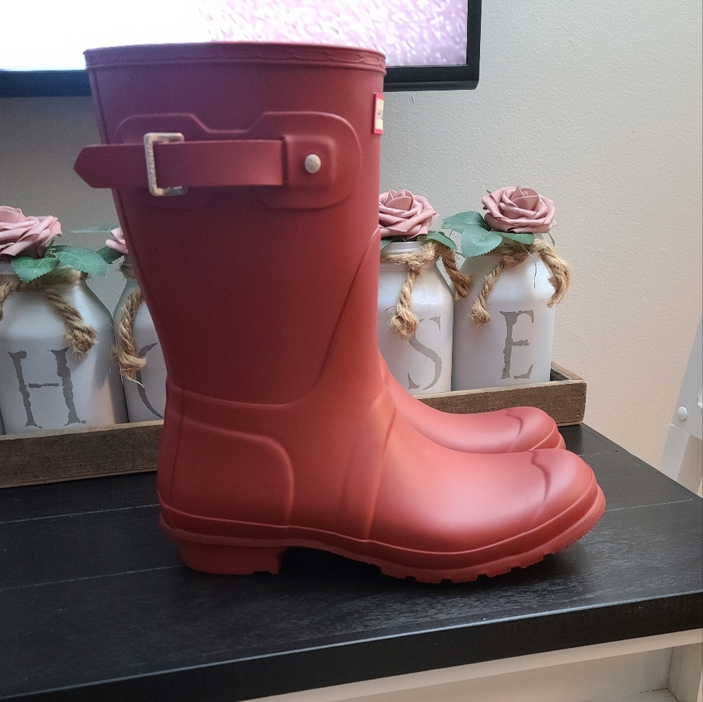 Hunter red rain boots women Size 10